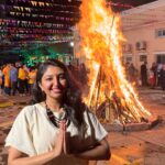 Bhoomi Trivedi Instagram - #shubhkamnayein 🙏🙏 #HappyHoli #holikadahan