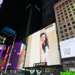 Bhoomi Trivedi Instagram – “Mogal Aaraadh” at The Time Sqaure, New York ✨ @timessquarenyc 

 તમારા સાથ સહકાર અને પ્રેમ બદલ દિલ થી આભાર ❤️🙏 

🎥 @dhwanik_sheth
🎞️ _.kishanpatel

@radhika188  @piyugadhvi @keshavtyohar @blackacidproduction 

[Mogal Aaraadh,  Maa Mogal, Bhoomi Trivedi, Piyu Gadhvi, Devotional, Spiritual, Navratri ]