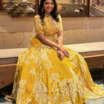 Bhoomi Trivedi Instagram - #MithoonLive in #Delhi Stylist :- @styledbysujata Interns:- @ashwinishajigeorge13, @_jyoti_808 Outfit: @eksootofficial Earrings: @armaans_creationz