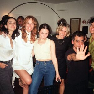 Bianca Comparato Instagram - Analógicas de uma noite especial. 
muita troca, amor e amigos amados.