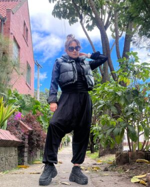 Bibiana Navas Instagram - Ready to jump with me outside of the matrix ? 🤪🙅🏽‍♀️#matrix