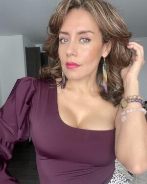 Bibiana Navas Instagram - Mi amor… only good expectations in my live !! ❤️🥰😍 love you all 😘😘#love