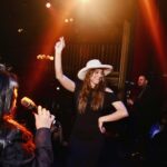 Bibiana Fernández Instagram - Momento que quedan grabados a sangre 🩸 Ya no sé cuánto tiempo pasó, pero voy a saco, combinando distintos menesteres, tengo la sensación de que las cosas me atropellan, es como si terminara de comer y ya estuviera en los tacos de salida hacia otro lugar, feliz domingo familia ni respondo, pero es falta de tiempo no de ganas, hoy es mi único dia de descanso e intentaré dejar un tiempo para estudiar 🤷‍♀️💋
