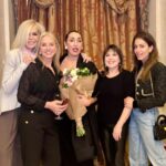 Bibiana Fernández Instagram - Pues si, ayer nos fuimos a ver al real un espectáculo de ópera maravilloso, yo siempre que salgo tengo un conflicto ayer casi tiene que pagar el taxi @hiba_abouk_ pero la celebramos una noche maravillosa, ya me perdí el cumpleaños de @vickymartinberrocal 🙈