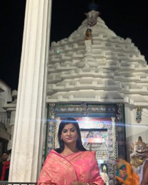 Bidusmita Dash Instagram - Sri sri baladeba jew 🙏

Bahut dinara byabadhaana re baba baladeba jew nka darshan labha kali