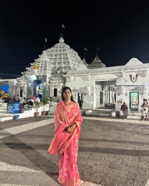 Bidusmita Dash Instagram - Sri sri baladeba jew 🙏

Bahut dinara byabadhaana re baba baladeba jew nka darshan labha kali
