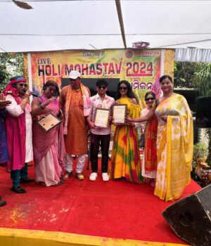 Bidusmita Dash Instagram - Happy holi 🙏