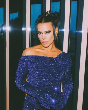 Billie Piper Instagram - BAFTA NIGHT. 💥💙💥
(I lost) 

#ihatesuzietoo 

Thanks to 🥁 
@rebeccacorbinmurray 
@halleybrisker 
@heidinorthmakeup 
@abena_lopez_nails 
@johnmacphersonhair 
@drbarbarasturm 

Obsessed with @richardquinn 
@jessica_mccormack 

📸 @rebeccaspencer_photography