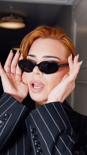 Billie Piper Instagram - To get an interview this big you have to be bold. Enter @mcalis10 …..
SO jacked to be part of this story and to be playing the women who hustled high stakes negotiations with Buckingham Palace to bring us one of the most shocking and revealing interviews of our time, holding a man of power and privilege to account. In awe of all the women involved, but so taken with @mcalis10 who’s not only a living walking boss bitching icon,
but a testament to getting shit done with kindness, curiosity, an open heart, a good nature, non judgemental, a sense of fun, charm,
compassion. She is threateningly smart but not superior. She is rational, practical, loving , I could hyperbole for eternity . Get ready to know this unsung hero - Who also loves fendi and martinis. Enjoy! 
@mcalis10 
Let’s take it to the floor now.