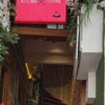 Birgül Ulusoy Instagram - Takip lütfen- @levnykitchenn İddia ediyorum… Böyle harika bir mekan görmediniz! Fiyatlar oldukça uygun, hizmet kalitesi efsane hele bir de özel yapım ekmekleri var kalanları çantama doldurmamak için kendimi zor tuttum 😊🤣