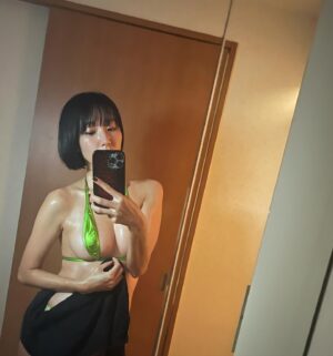 Biru Otsuka Instagram - 鏡越しが結構盛れてお気に入り👀
全体写真はおファンティアにアップしておりますんで
是非ご覧くださいませ〜💋

【予定表】
01/13(土)競これ発売イベント🤝
01/20(金)3rd DVD「孤高」発売🎉
02/04(日)「孤高」発売イベント🤝
01/27(土)撮影会？
03/18(月)🍰誕生日🍰
03/23(土)コスホリ(当選すれば！)

-——
boothで通販始めました📦
https://biruo.booth.pm/

フォローもしってねー🐥

#競泳水着 #swimwear #光沢 #fetiche #fetishgirl #フォロー #follow #japanesegirl #漂亮 #关注 #ติดตาม #สวย #ญี่ปุ่น #body #shin #shiny #テカテカ #オイル #highleg #bathroom #fetih #💋