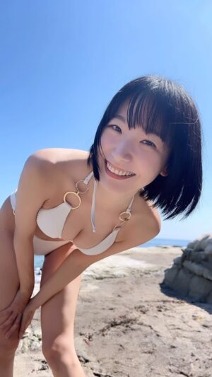 Biru Otsuka Instagram - summer🍉

#sea #海 #follow #フォロー #바다 #水着 #swimwear #海洋 #beach #🌊 #关注 #漂亮 #japanesegirl