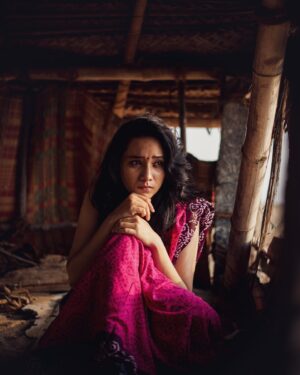Black Sheep Deepthi Instagram - Mmm hmmm mmm hmmm mmmm hmm mmm mmm mmm (x2) 

So, that was the humming from “Enga pona rasa”. 

Want to mention my friend’s acting skills..If you ask @deepthi_insta to give a sad face, may be with a tear about to fall..She will ask for a minute and give you this face ! 

You will be amazed for sure !
