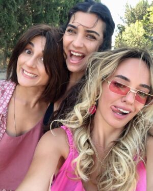 Boncuk Yilmaz Instagram - Zeytin Ağacı yayında🤗🕊#anotherself #zeytinağacı #netflix