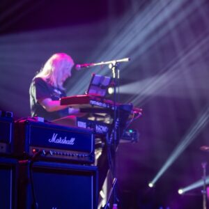Bonnie Tyler Instagram - Some favourite photos from our amazing show in Radom last week! Excited to be back in Poland this December for two more in Wrocław and Poznań! Tickets are on sale now at BonnieTyler.com/tour
📷: @anka_gardzinska
#BonnieTylerLive @yea.com.pl