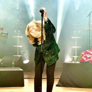 Bonnie Tyler Instagram - 40 Years "Total Eclipse of the Heart" Tour wrapped up for 2023. Thank you everybody who came along and sang your heart out.

Lots more coming next year! 💜💜

📷: Michael Dautzenberg
#BonnieTylerLive
