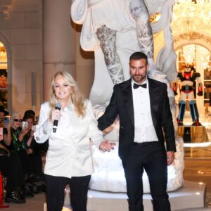 Bonnie Tyler Instagram - More snaps from last weekend's #Oscars event with @philippplein ✨
📷: Victoria Sirakova