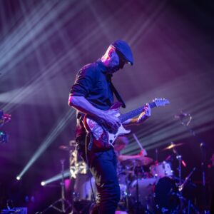 Bonnie Tyler Instagram - Some favourite photos from our amazing show in Radom last week! Excited to be back in Poland this December for two more in Wrocław and Poznań! Tickets are on sale now at BonnieTyler.com/tour
📷: @anka_gardzinska
#BonnieTylerLive @yea.com.pl