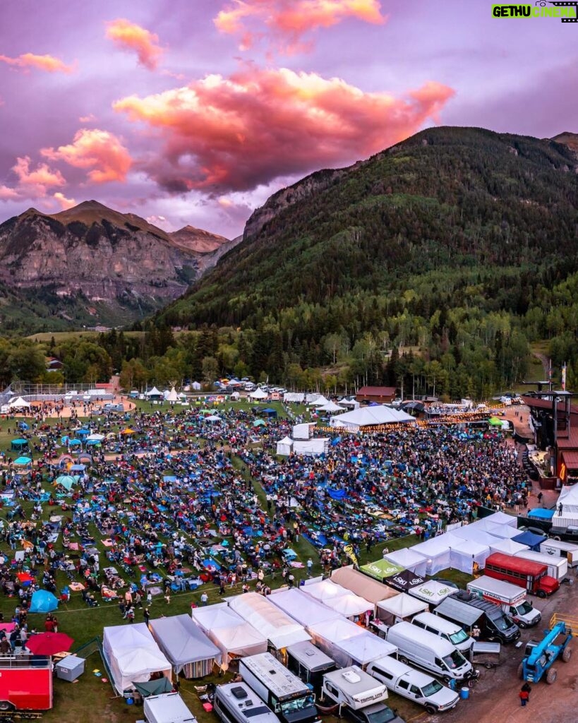 Bonnie Raitt Instagram - Bonnie and the band are performing at the @tellurideblues & Brews Festival on Friday night, Sept 15th! Find out everything you need to know to help plan your journey to the festival at the link in bio! -- BRHQ Photo courtesy of Telluride Blues & Brews Festival