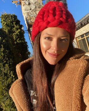 Borisa Tyutyundzhieva Instagram - 1 or 2?
