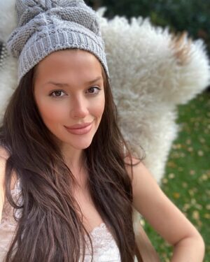 Borisa Tyutyundzhieva Instagram - „Ако мъжете трябва да раждат, то никой от тях не би имал повече от едно дете“ – Принцеса Даяна 😄
Съгласни ли сте? Искате ли деца и ако да, колкоооо? 👶