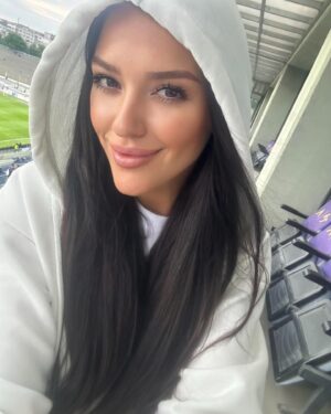 Borisa Tyutyundzhieva Instagram - Сааамооо ЛЕВСКИИИ 💙