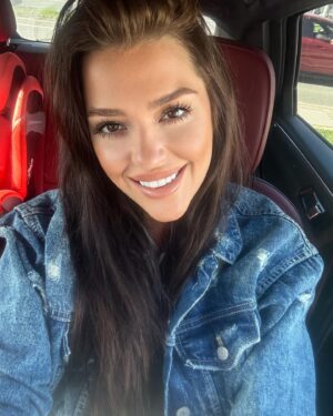 Borisa Tyutyundzhieva Instagram - 🐇💚🩷🧡🤍