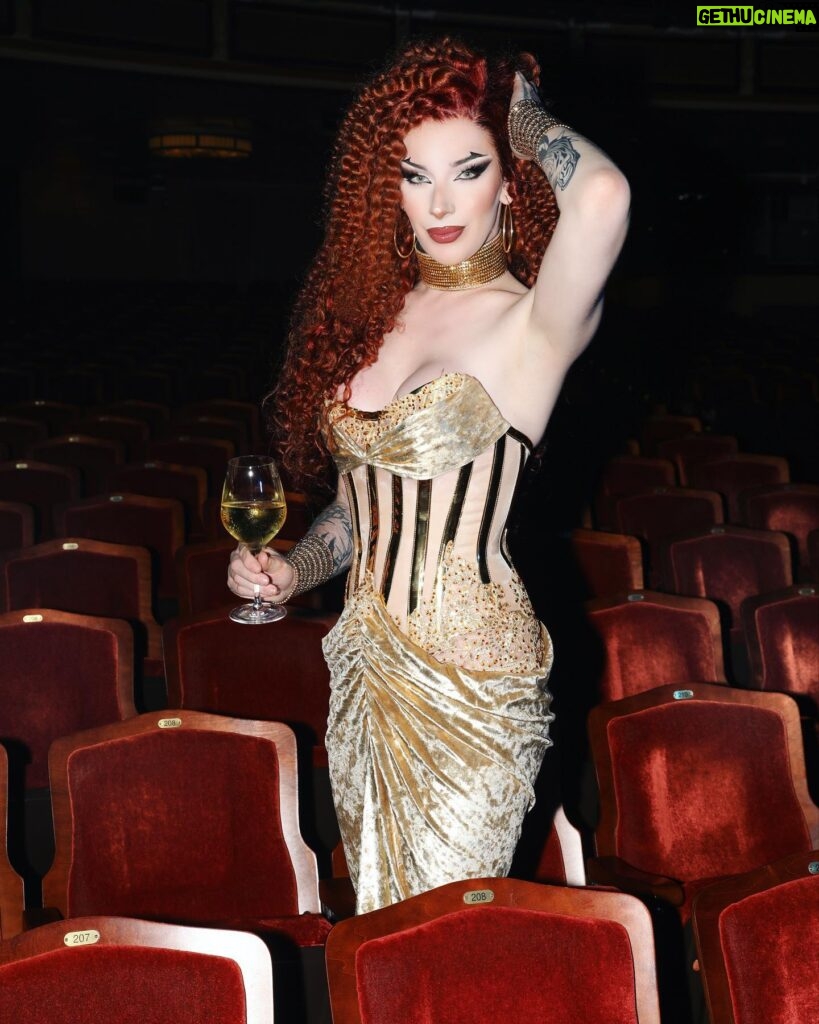 Bosco Instagram - Dolls Vs Twinks Chardonnay race . 📸 @marco_ovando 💇🏻‍♀️ @full.fantasy_wigs 👗 @rubenisazadesigner