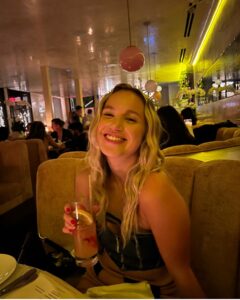 Actress Brady Reiter HD Instagram Photos and Wallpapers October 2022