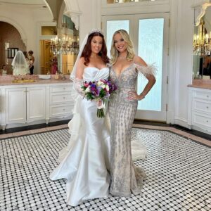 Brandy Ledford Instagram - This supernatural goddess married the love of her life this weekend in a wedding dreams are made of. @officialhilaryroberts and @houstongreg34 I wish you a lifetime of pure love, true friendship and spirit-filled joy! 

Hilary, you are the most generous, special, loving sister a girl could want and I love you tremendously💞

🕊️🤍🕊️🤍🕊️🤍🕊️🤍🕊️🤍🕊️

💃🎥: @kauaieyes 

And a very special thank you to @portiaandscarlett for this STUNNING gown✨✨✨