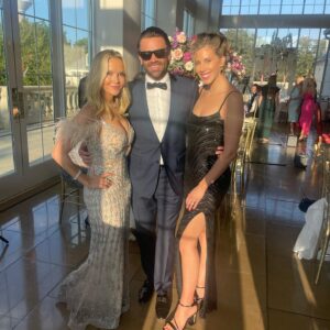 Brandy Ledford Instagram - This supernatural goddess married the love of her life this weekend in a wedding dreams are made of. @officialhilaryroberts and @houstongreg34 I wish you a lifetime of pure love, true friendship and spirit-filled joy! 

Hilary, you are the most generous, special, loving sister a girl could want and I love you tremendously💞

🕊️🤍🕊️🤍🕊️🤍🕊️🤍🕊️🤍🕊️

💃🎥: @kauaieyes 

And a very special thank you to @portiaandscarlett for this STUNNING gown✨✨✨