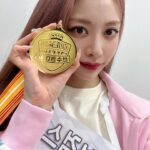 Brave girls Instagram - [📷] 피어레스 ! 여러분의 응원소리에 힘입어 브레이브걸스가 양궁 금메달을 땄습니다 ! 💕 좋은 하루가 되셨길 바라면서 남은 오늘도 행복하게 보내세요ㅎㅎ Fearless ! Thanks to your cheers, Brave Girls won the gold medal in archery ! 💕 I hope you had a great day and have a great rest of the dayㅎㅎ #브레이브걸스 #BraveGirls #MBC #2022아이돌스타선수권대회