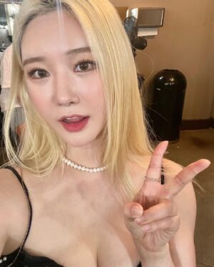 Brave girls Instagram - [📷]

BRAVE GIRLS 1st U.S. TOUR의 마지막 도시인 LA에서의 공연도 무사히 마무리한 쁘걸이들💕
피어레스의 응원 덕분에 첫 미국투어를 즐겁고 행복하게 마무리할 수 있었습니다😍
함께 만든 추억 잊지 않고 소중하게 간직하겠습니다💝

Brave Girls successfully finished our performance in LA, the last city of BRAVE GIRLS 1st U.S. TOUR💕
Thanks to Fearless's support, we were able to wrap up our first US tour happily😍
We'll never forget the memories we made together💝
THANK YOU, LOS ANGELES

#브레이브걸스 #BraveGirls
#2022_BG_US_TOUR
#BraveGirlsinLA