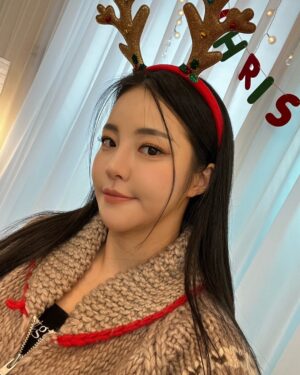 Brave girls Instagram - [📷]

COMING SOON🎄
2022. 12. 25. 12PM

#브레이브걸스 #BraveGirls
#MerryChristmas