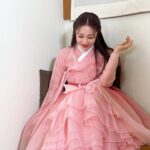 Brave girls Instagram - [📷] 한복쁘걸 두 번 더 봐도 짜릿해 새로워💕 Brave Girls wearing hanbok is thrilling and new even if you look at it twice💕 #브레이브걸스 #BraveGirls #추석 #CHUSEOK