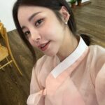 Brave girls Instagram - [📷] 한복쁘걸 두 번 더 봐도 짜릿해 새로워💕 Brave Girls wearing hanbok is thrilling and new even if you look at it twice💕 #브레이브걸스 #BraveGirls #추석 #CHUSEOK