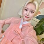 Brave girls Instagram - [📷] 한복쁘걸 두 번 더 봐도 짜릿해 새로워💕 Brave Girls wearing hanbok is thrilling and new even if you look at it twice💕 #브레이브걸스 #BraveGirls #추석 #CHUSEOK