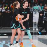 Breanna Stewart Instagram – AND WE BACK!! #LFG 🗽