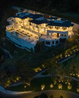 Breegan Jane Instagram - Indulge in the epitome of Bel-Air luxury at The Somma Estate. Listed by Ty Cueva @harcourtswestside. This property is set for live auction on March 21st. Secure a piece of opulence featuring Breegan Jane’s best bathroom design work with a winning bid! It’s magnificent if I do say so myself. 

Craving a private showing? Contact: ty@harcourtswestside.co

#SommaEstate #HarcourtsWestside #LuxuryAuction

thesommaestate.com