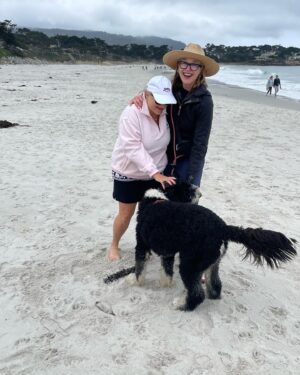 Brenda Strong Instagram - Please meet Anne and Tony from Baltimore.  They were life savers this morning when I was walking Hapi at the beach.  At the end of our walk we got to our car and it wouldn’t open.  Which means, somewhere on the expanse of beach I had lost my car keys. 😫
As I began to retrace my steps, I saw a nice couple, laying out on towels near the entrance and mentioned if anyone should ask about lost car keys, they were mine and to keep their eye out. Instead of just staying put on their towels, they began to look for the keys themselves, without my knowledge as I began to retrace my steps. Anne found them! It turns out Tony had lost his keys in the dark awhile back and some teenagers helped him to find his!!! This is called paying it forward, folks!  They were here in celebration of their daughter’s college graduation.  They are on their way to Napa next. @feastitforward Katie- please pour them a glass of wine for me in celebration of their good deed today!  So so grateful for these fine folks!!! Deep gratitude for good people and kind acts!!! 🥰♥️@anelou123