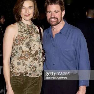 Brenda Strong Instagram - It is with deep sadness that I mourn the death of my dear friend, actor Treat Williams. 

Treat and I first met on the film Deep End Of the Ocean, with Michelle Pfieffer and a little while later, we ended up playing husband and wife on the beloved CW Greg Berlanti show Everwood.  Treat cared deeply about the work, his wife and kids, his planes and his friends. 

He had a huge heart and appetite for life, and lived life on his terms. Generous to a fault, one year, he even flew his plane to the town of Helena, Montana to help me perform ‘Love Letters’ as a fundraiser for the Montana Shakespeare Company to support a fledgling theatre company run by college friends of mine and talk to the students about being a professional actor, the approach to the work, quality writing, the reality of sometimes having to take jobs you wouldn’t otherwise, to protect your family. 
He loved working and the freedom it provided, to live an adventurous life, but above all he loved his wife Pam and his kids, Gil and Ellie. 
Even when he was away on set you were all with him, and his heart was never far from home. 

Wherever his next adventure takes him, I am so grateful our paths crossed in this life.  It was in his name.  He was a Treat. 
🤍