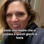 Brenda Lodigiani Instagram - Buone feste 🥳 💝🎈🎉🎁