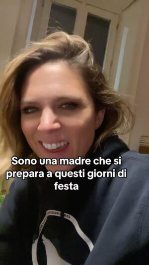 Brenda Lodigiani Instagram - Buone feste 🥳 💝🎈🎉🎁