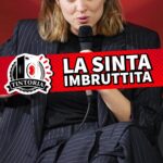 Brenda Lodigiani Instagram - Tintoria 197 feat. @brenda_lodigiani è online. Con Brenda Lodigiani abbiamo parlato del suo romanzo autobiografico ‘Accendi il mio fuoco’ e della sua protagonista, una donna cresciuta tra due mondi: quello dei sinti e dei ‘gagi’. Brenda ci ha raccontato la sua carriera iniziata in overacting su Disney Channel, continuata in terza serata su #Rai2 con Scorie e in una #MTV in crisi, e infine approdata a #LoL e al #GialappaShow. Inoltre, abbiamo parlato di improbabili finalisti di Masterchef, limonate con #JimMorrison e deliri febbrili a tema Puffi. Ci siamo poi assicurati i diritti d’autore per un format innovativo: “LoL alcolico - Chi vomita è fuori”. Tintoria è il podcast di @sandanieletinti e @grandiraponi co-prodotto da @thecomedyclub.it disponibile su #YouTube e tutte le piattaforme audio con @onepodcast_ #TintoriaPodcast #Podcast #PodcastItalia #Podcastita #Onepodcast #BrendaLodigiani #AccendiIlMioFuoco #Masterchef #Puffi #Overacting #DisneyChannel #DanieleTinti #StefanoRapone #THECOMEDYCLUB