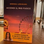 Brenda Lodigiani Instagram - A un anno dalla presentazione del nostro libro “Mai dire noi” che potete ancora acquistare e regalare a Natale, domani la nostra amica Brenda Lodigiani presenterà il suo libro “Accendi il mio fuoco” alle 18:30 presso la libreria Mondadori Duomo in piazza Duomo a Milano. Con lei ci saranno @miaceran e Francesco Gungui, non mancate! One year after the presentation of our book “Mai dire noi” which you can still buy and give as a Christmas gift, tomorrow our friend Brenda Lodigiani will present her book “Accendi il mio fuoco” at 6.30 pm at the Mondadori Duomo bookshop in Piazza Duomo in Milan. With her there will be Mia Ceran and Francesco Gungui, don’t miss it!