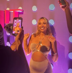 Briana Jones Instagram - $EDUCE n scheme w my bestiannasss @rapshitonmax your new fav show 💗