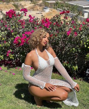Briana Jones Instagram - the last 3 episodes of season 2 out now and it’s emotionalllllll 🤍 @sweetlifeonmax