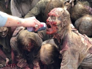 Briana Venskus Instagram - Well shit ya’ll...

5 years, 4 seasons, and shit ton of new friends later... it’s feeding time 🖤

Many thanks to @gnicotero and @coreybrianreed for giving me the most horrifically classic #TWD death ever 🧟

@amcthewalkingdead @thewalkingdead 
@skyboundent
