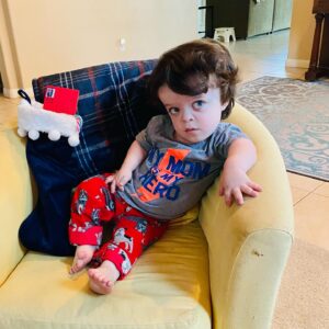Briana Renee Instagram - We wish you a Merry Christmas 🎄 ❤️ ~ the Manning’s 
Needless to say we made the best of it this year, and everyone is all smiles! Some traditions had to be put on hold; but we have each other, and I got to be home with my family (including parents, and sister & brother in-law) 🙏🏻 👉🏻@manning_party_of_5  #merrychristmas #peaceandlove #countingmyblessings #ilovekoalas #notanuglysweater #readyfor2021