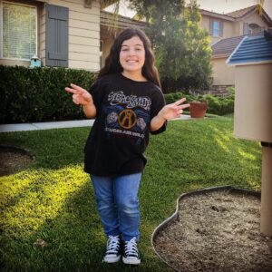 Briana Renee Instagram - Happy first day of HIGH SCHOOL and 2nd Grade to my fun-loving, unique and brilliant kiddos 🤩 The universe is their limit, and I couldn’t me more proud! 💜🩵 🥹 @manning_party_of_5 #nextchapter #timeslowdown #theworldisyours